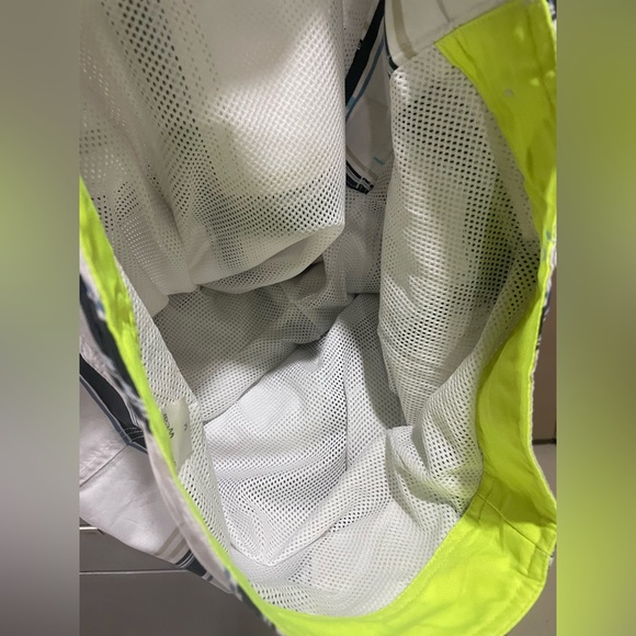 Summer shorts . Used . Size medium - Picture 6 of 7